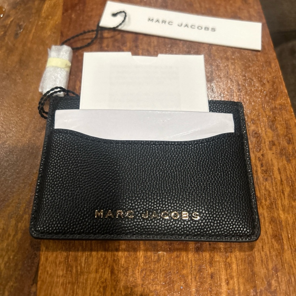 MARC JACOBS card case black pebbled leather New w Tags & Care Card - Picture 3 of 7